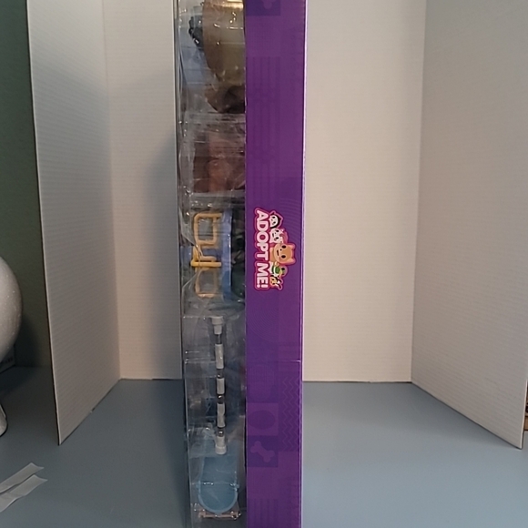 Adopt Me Coffee Shop and Playground Large Playset - Top Online Game - Exclusive - Picture 5 of 6